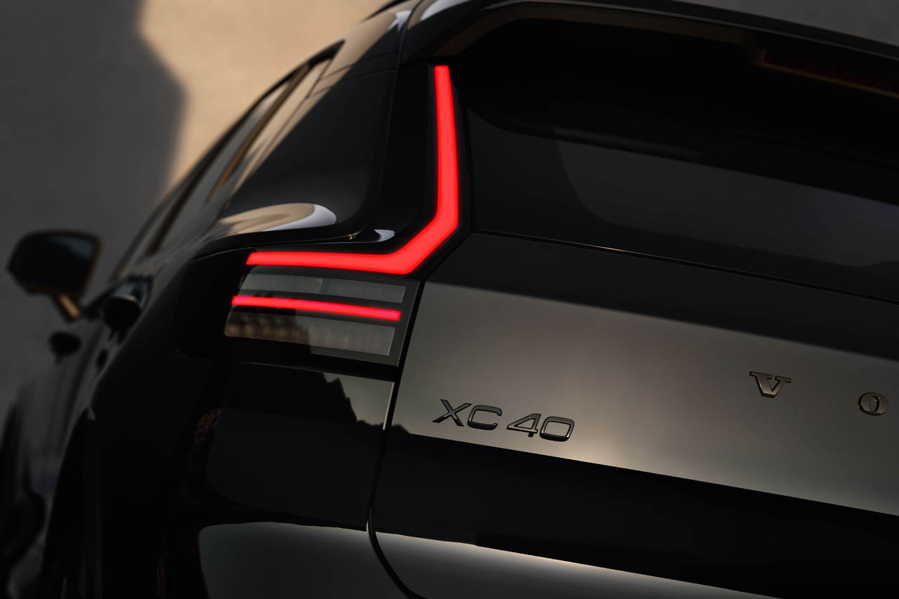 Volvo XC40 モデルチェンジ フロントグリル