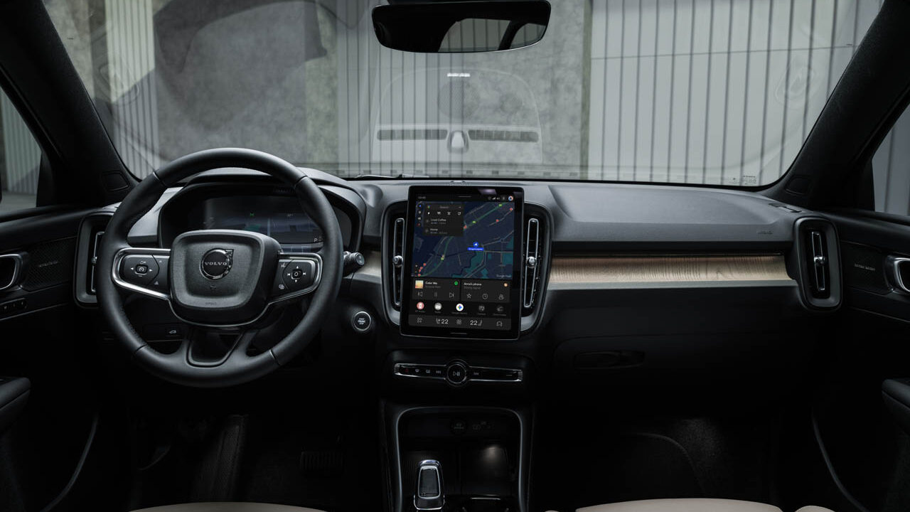 Volvo XC40 モデルチェンジ ディスプレイ